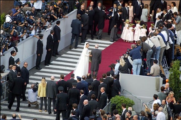 Le 25 septembre 2003, Clotilde Courau et le prince Emmanuel-Philibert de Savoie se sont mariés à la basilique Sainte-Marie-des-Anges-et-des-Martyrs à Rome.