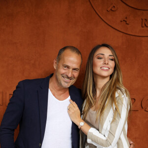 Roger Erhart et sa compagne Delphine Wespiser, Miss France 2012 au village (jour 10) lors des Internationaux de France de Tennis de Roland Garros 2022 à Paris, France, le 31 mai 2022. © Dominique Jacovides/Bestimage