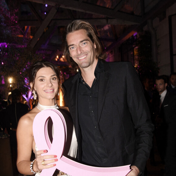 Exclusif - Camille Lacourt et sa compagne Alice Detollenaere - Soirée de gala au profit de l'association "Europa Donna France", organisée par Hotel Peninsula. Paris, le 29 septembre 2022. © Christophe Clovis-Rachid Bellak / Bestimage
