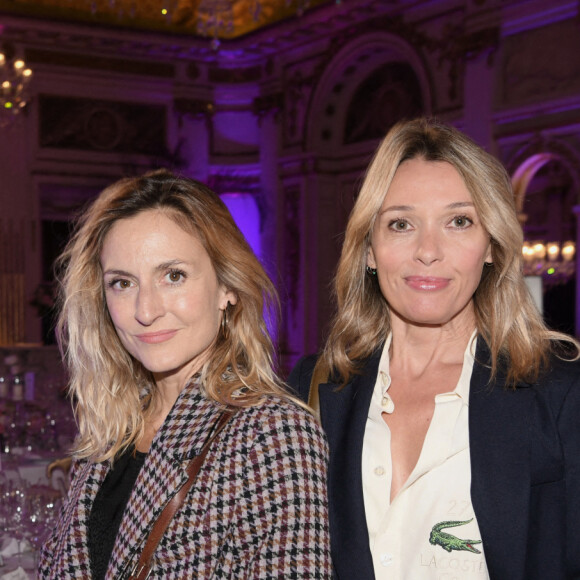 Exclusif - Camille Chamoux, Anne Marivin - Soirée de gala au profit de l'association "Europa Donna France", organisée par Hotel Peninsula. Paris, le 29 septembre 2022. © Christophe Clovis-Rachid Bellak / Bestimage