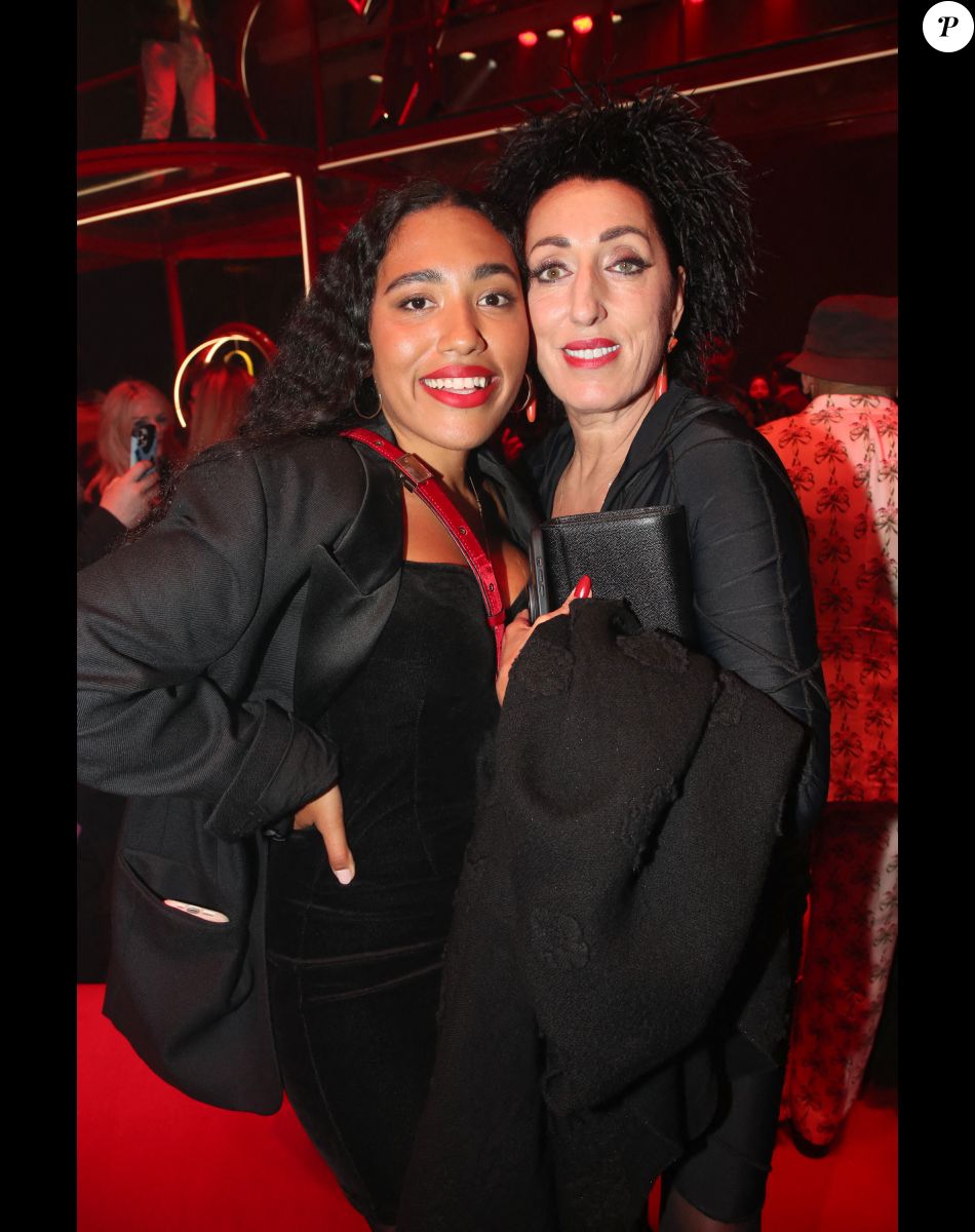 Rossy de Palma et sa fille Luna Garcia - Défilé de Christian Louboutin dans les Salons Eiffel de la Tour Eiffel dans le cadre de la Collection Femme Prêt-à-porter Printemps/Eté 2023 de la Fashion Week de Paris (PWF), France, le 30 septembre 2022. © Bertrand Rindoff/Bestimage