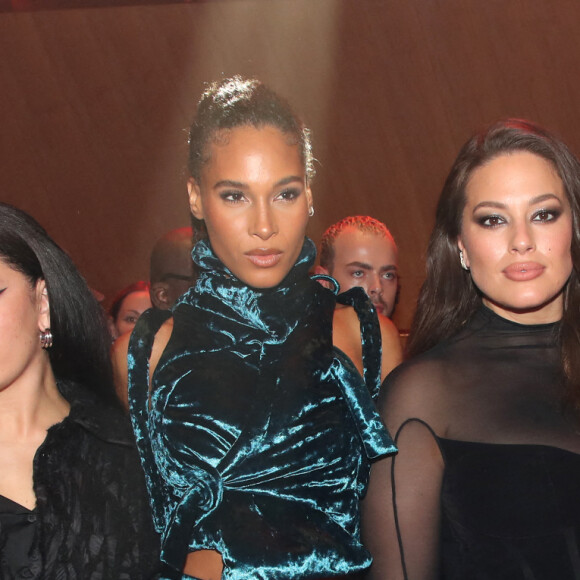 Charli XCX, Cindy Bruna, Ashley Graham et Natasha Poonawalla - Défilé de Christian Louboutin dans les Salons Eiffel de la Tour Eiffel dans le cadre de la Collection Femme Prêt-à-porter Printemps/Eté 2023 de la Fashion Week de Paris (PWF), France, le 30 septembre 2022. © Bertrand Rindoff/Bestimage 