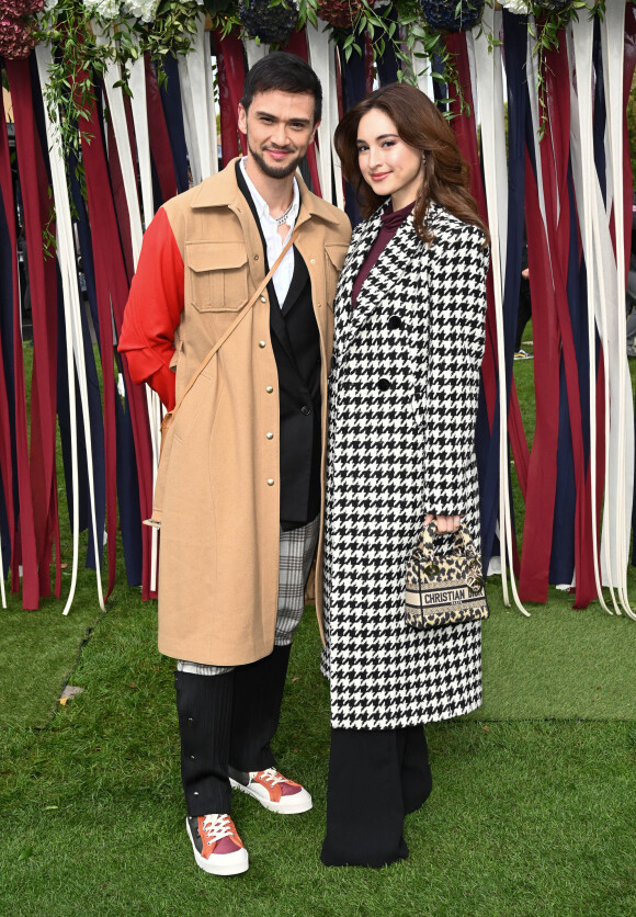 Billy Crawford avec son amie - Qatar Prix de l'Arc de Triomphe à l'hippodrome Paris Longchamp le 2 octobre 2022. © Coadic Guirec/Bestimage/Bestimage