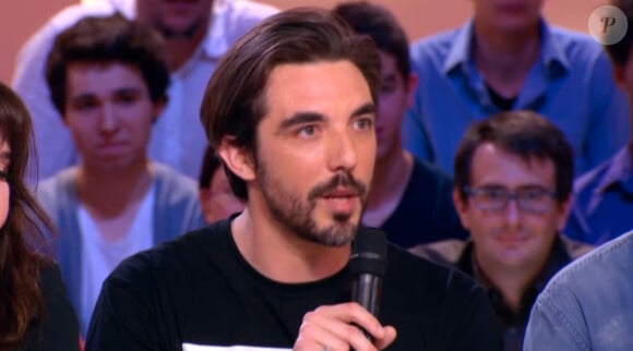 Le fils d'Isabelle Adjani, Barnabé Nuytten, membre du groupe The Aikiu, lors du Grand Journal de Canal+ diffusé le 20 juin 2013