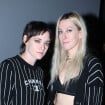 Kristen Stewart et Dylan Meyer : Rare apparition du couple chez Chanel, les fiancées assorties, chics et grunge !