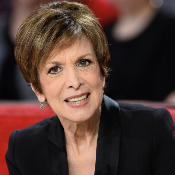 Info - Catherine Laborde atteinte de la maladie de Parkinson - Catherine Laborde - Enregistrement de l'émission "Vivement Dimanche" à Paris le 10 février 2016 et qui sera diffusée le 14 février 2016. © Coadic Guirec/Bestimage