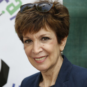 Catherine Laborde lors de la Journée mondiale des oubliés des vacances de l'association du Secours populaire sur le Champ-de-Mars à Paris, le 19 août 2015.