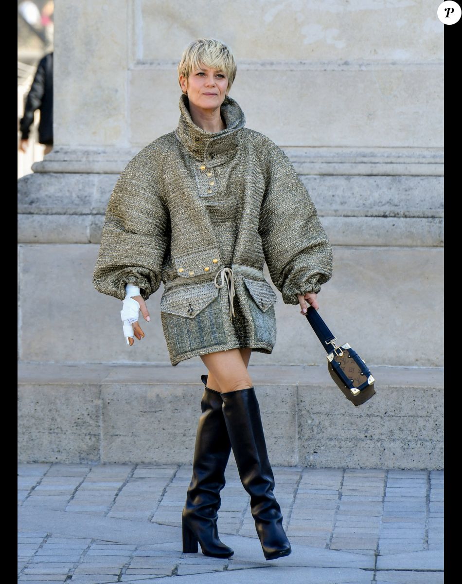 Marina Foïs - Arrivées au défilé Louis Vuitton Collection Femme Prêt-à-porter Printemps/Eté 2023 lors de la Fashion Week de Paris (PFW), France, le 4 octobre 2022. © Veeren-Clovis/Bestimage
