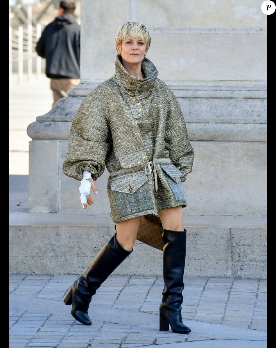 Marina Foïs - Arrivées au défilé Louis Vuitton Collection Femme Prêt-à-porter Printemps/Eté 2023 lors de la Fashion Week de Paris (PFW), France, le 4 octobre 2022. © Veeren-Clovis/Bestimage