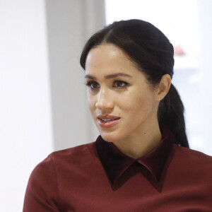 Meghan Markle (enceinte), duchesse de Sussex, rend visite à la Hubb Community Kitchen à Londres le 21 novembre 2018. 