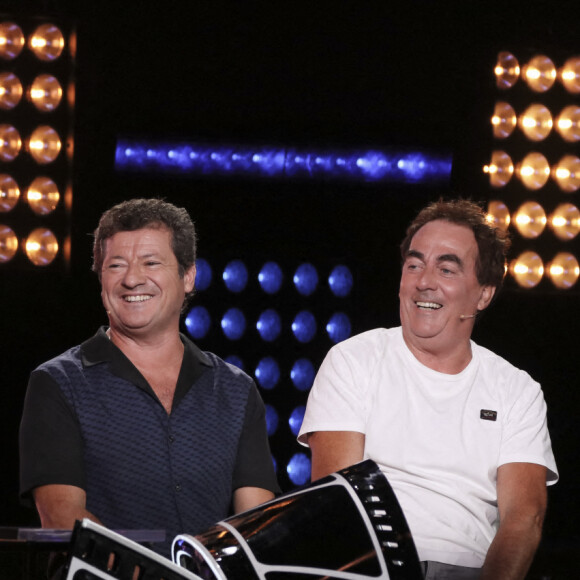 Exclusif - Laurence Boccolini, Les Chevaliers du Fiel (Francis Ginibre et Eric Carrère) - Tournage de l'émission "Sketch Story", présentée par L.Boccolini. Le 12 septembre 2022 C'est l'une des nouveautés de cette rentrée 2022. Samedi 8 octobre à 21h10, retrouvez " Sketch Story ", la nouvelle création originale de France 2 © Jack Tribeca / Bestimage 