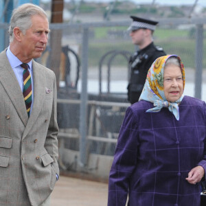 Le prince Charles et la reine Elizabeth