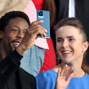 Gaël Monfils et sa femme Elina Svitolin - People en tribunes du match de football en ligue 1 Uber Eats : Le PSG (Paris Saint-Germain) remporte la victoire 2-1 contre Lyon au Parc des Princes à Paris le 19 septembre 2021. Lionel Urman/Panoramic/Bestimage 
