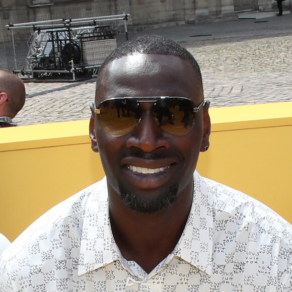 Omar Sy lors du défilé de mode Homme printemps-été 2023 Louis Vuitton dans la cour Carrée du Louvre à Paris, France, le 23 juin 2022. © Bertrand Rindoff/Bestimage 