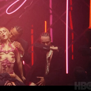 Lily-Rose Depp et Abel "The Weeknd" Tesfaye sont amoureux dans la nouvelle bande-annonce de The Idol, une série télévisée dont la première diffusion sur HBO est prévue en 2023.