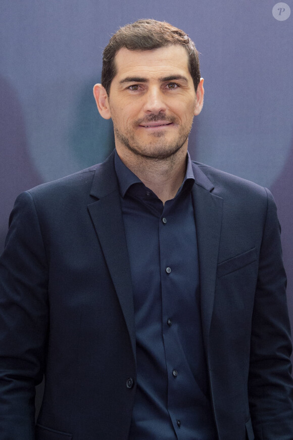 Iker Casillas lors de la présentation d'un documentaire "Colgar las alas" dans les locaux Moviestar à Madrid