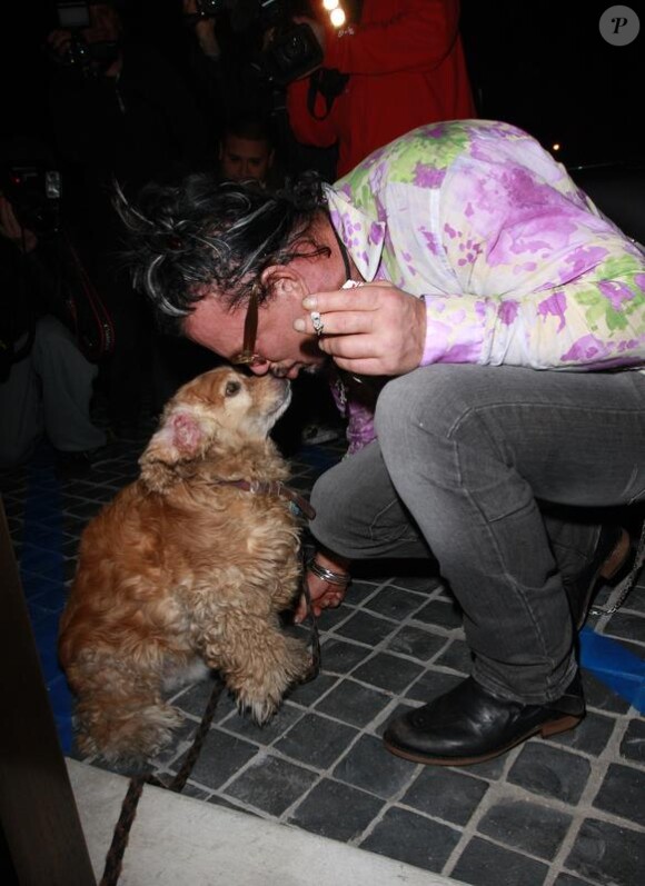 Mickey Rourke est le grand vainqueur du baiser le plus canin ! Un acteur qui a du chien !