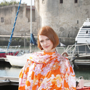 Elodie Frégé - Photocall de "L'homme de nos vies" lors de la 24e édition du Festival de la Fiction TV de la Rochelle. Le 14 septembre 2022. © Patrick Bernard / Bestimage