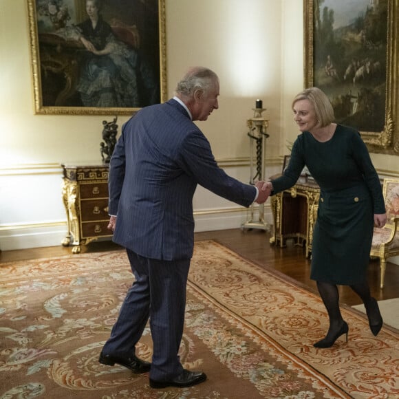 Le roi Charles III d'Angleterre reçoit la première ministre du Royaume Uni en audience au palais de Buckingham à Londres.