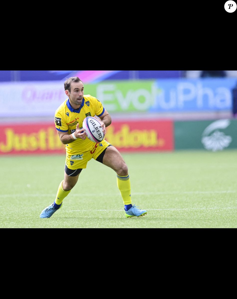Morgan Parra (ASM) - L'équipe de Clermont (ASM) bat le Stade Français (34 - 27) lors du match du Top 14 à Paris, le 27 mars 2021. © JB Autissier / Panoramic / Bestimage