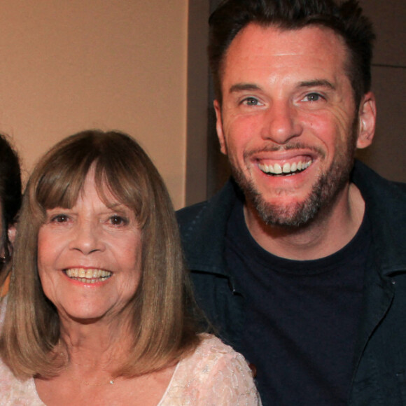 Exclusif - Norbert Tarayre, sa compagne Aby et leur fils Elydjah avec Chantal Goya - Chantal Goya est en concert au Palais des Congrès à Paris. © Baldini / Jack Tribeca / Bestimage