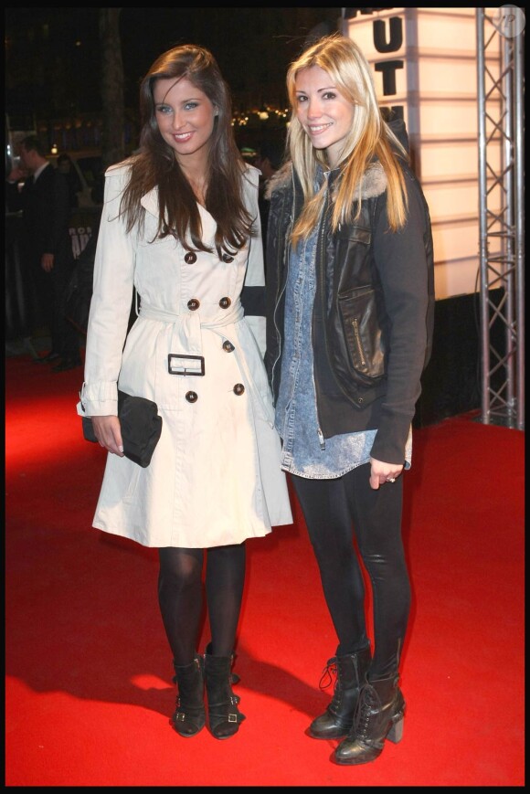 Malika Ménard et Alexandra Rosenfeld, à l'occasion de l'avant-première de From Paris with Love qui s'est tenue à l'UGC Normandie, sur les Champs-Elysées, à Paris, le 11 février 2010.