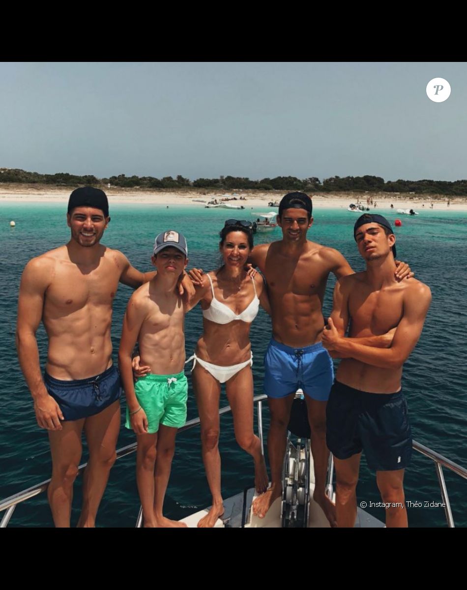 Véronique Zidane et ses fils Luca, Elyaz, Enzo et Théo. Mai 2019.