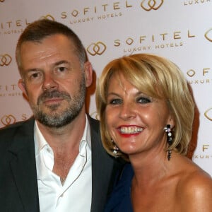 Eric Naulleau et sa femme Veronika - Soirée d'inauguration de l'hôtel Sofitel Paris Arc de Triomphe au 14 Rue Beaujon à Paris.