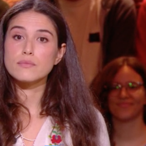 Léa Salamé face à un débat houleux dans Quelle Epoque le 15 octobre 2022.