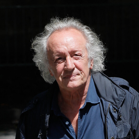 Exclusif - Didier Barbelivien - Arrivées à l'enregistrement de l'émission "Vivement Dimanche" en hommage à Eric Charden, au studio Gabriel à Paris, le 8 juin 2022. © Christophe Clovis / Bestimage
