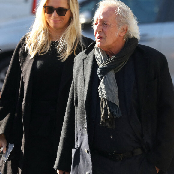 Didier Barbelivien et sa femme Laure à la messe funéraire en hommage à Bernard Tapie en l'église Saint-Germain-des-Prés à Paris. Le 6 octobre 2021. © Jacovides-Moreau / Bestimage