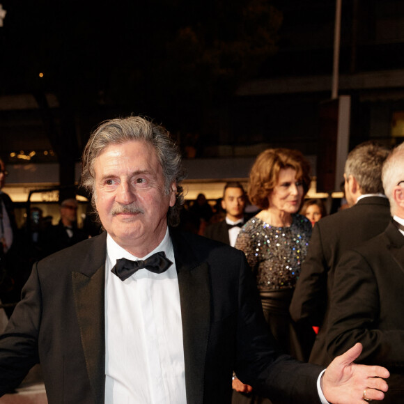 Daniel Auteuil - Descente des marches du film "La belle époque" lors du 72ème Festival International du Film de Cannes. Le 20 mai 2019 © Jacovides-Moreau / Bestimage 