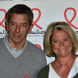 Michel Cymes et Marina Carrère d'Encausse - Soirée de lancement du Sidaction 2016 au Musée du Quai Branly à Paris le 7 mars 2016. © Giancarlo Gorassini/Bestimage