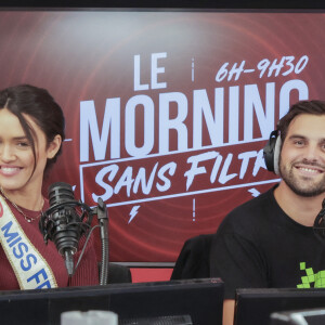 Exclusif - Diane Leyre, Fabien Delettres - Le Morning Sans Filtre sur Virgin Radio, animé par G.Genton, D.Leyre, F.Delettres, et diffusé en direct de 6h à 9h30 du lundi au vendredi - Paris le 13/10/2022 - © Jack Tribeca / Bestimage 