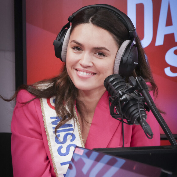 Exclusif - Diane Leyre - Enregistrement de l'émission de radio "Le morning sans filtre" diffusée en direct sur Virgin Radio, de 6h à 9h30 du lundi au vendredi. © Jack Tribeca / Bestimage 