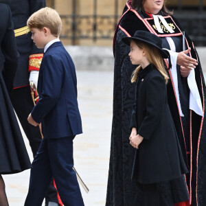 La princesse Charlotte de Galles,La princesse Charlotte de Galles - Arrivées au service funéraire à l'Abbaye de Westminster pour les funérailles d'Etat de la reine Elizabeth II d'Angleterre. Credit: Justin Goff/GoffPhotos.com