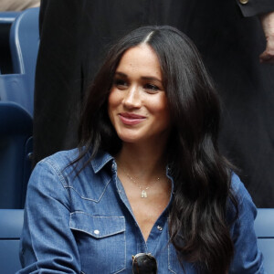 Meghan Markle, duchesse de Sussex, au côté de Anna Wintour, Venus Williams, Patrick Mouratoglou et Alexis Ohanian (le mari de S. Williams) dans les tribunes de la finale femme du tournoi de l'US Open 2019 opposant Serena Williams à Bianca Andreescu (3-6 / 5-7) au Billie Jean King National Tennis Center à New York