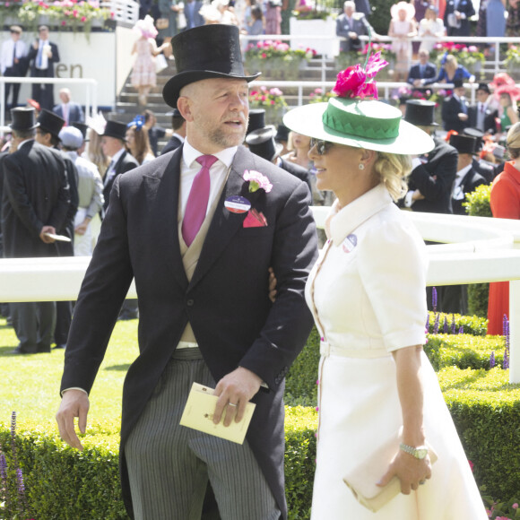 Zara Phillips (Zara Tindall) et son mari Mike Tindall lors du troisième jour "Ladies Day" de la Royal Ascot 2022 à l'hippodrome d'Ascot dans le Berkshire, Royaume Uni, le 16 juin 2022. 