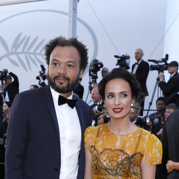 Fabrice Éboué et sa compagne Amelle Chahbi (habillée en Maison Paule Ka) - Montée des marches du film "Okja" lors du 70ème Festival International du Film de Cannes. Le 19 mai 2017. © Borde-Jacovides-Moreau/Bestimage