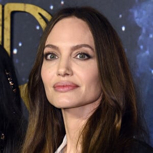 Angelina Jolie au photocall de la projection du film Eternals (Les Eternels) au BFI Imax à Londres le 27 octobre 2021. 