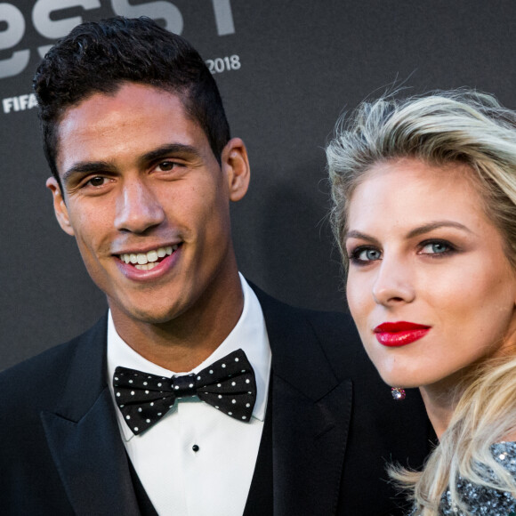 Raphaël Varane et sa femme Camille Tytgat - Les célébrités arrivent à la cérémonie des Trophées Fifa 2018 au Royal Festival Hall à Londres, Royaume Uni, le 25 septembre 2018. © Cyril Moreau/Bestimage