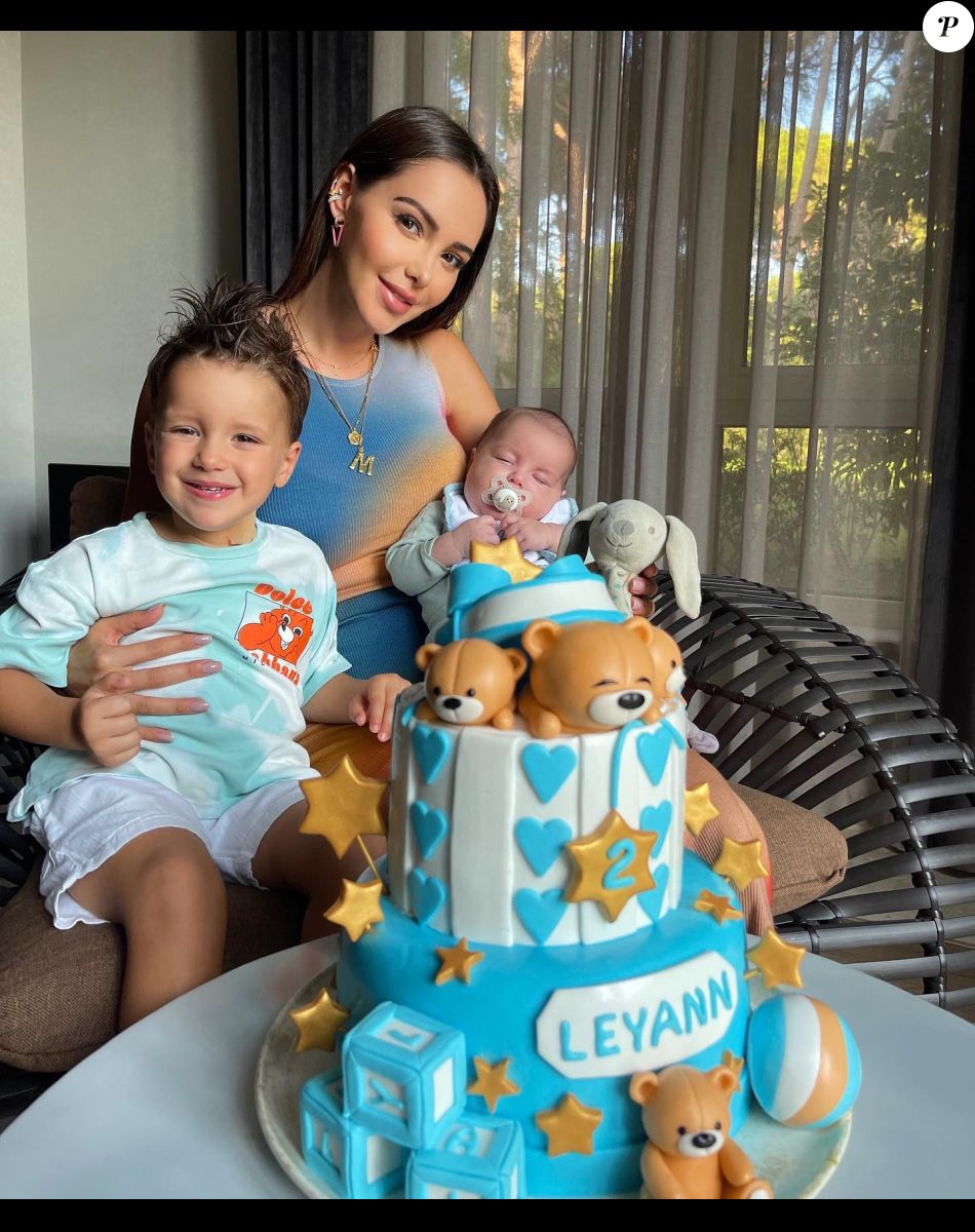 Nabilla Benattia avec Milann et Leyann