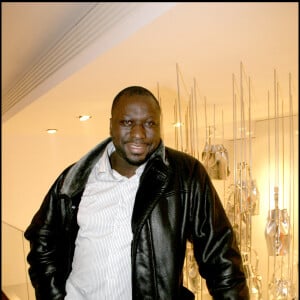 Mouss Diouf - Inauguration de la nouvelle boutique Lancel sur les Champs-Elysées à Paris le le 26 janvier 2006