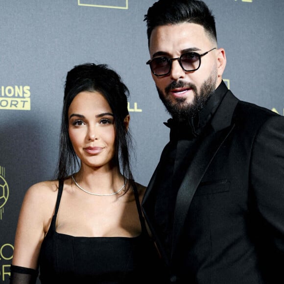 Nabilla (Benattia) et son mari Thomas Vergara au photocall de la 66ème cérémonie du Ballon d'Or au Théâtre du Chatelet à Paris le 17 octobre 2022.