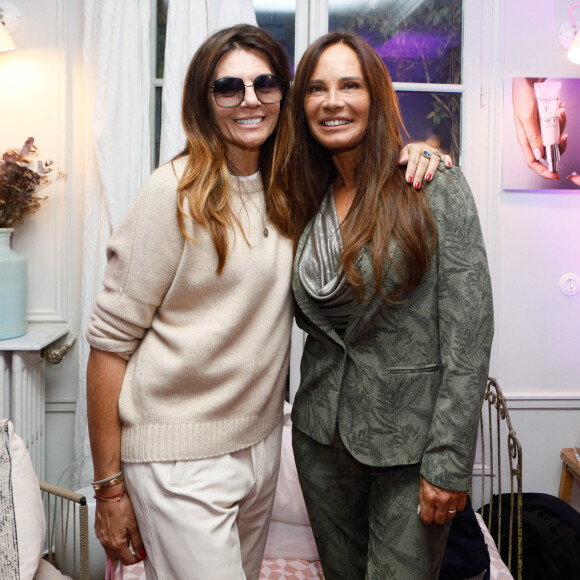 Exclusif - Véronika Loubry, Nathalie Marquay Pernaut - Personnalités au lancement de la gamme "Crystal Bright" de la marque Rexaline à Paris. Le 27 octobre 2022 © Christophe Clovis / Bestimage 