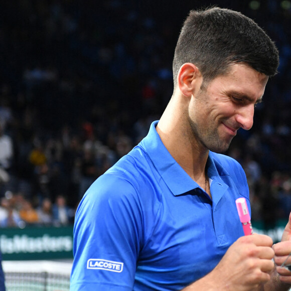 Novak Djokovic " Nole" - Novak Djokovic " Nole", remporte son match face à Maxime Cressy lors du tournoi de tennis "Rolex Paris Masters 2022" à Bercy AccorHotels Arena à Paris, le1er novembre 2022 © Veeren/Bestimage 