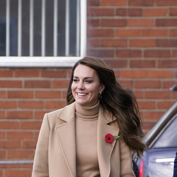 Le prince William, prince de Galles, et Catherine (Kate) Middleton, princesse de Galles, se rendent à Scarborough pour lancer un financement destiné à soutenir la santé mentale des jeunes, dans le cadre d'une collaboration dirigée par la Royal Foundation le 3 novembre 2022. 