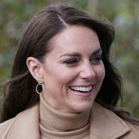 Kate Middleton en total look beige, la princesse sublime au bras de William