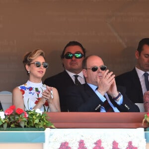 Jazmin Grace Grimaldi et son père le prince Albert II de Monaco en tribune lors du Rolex Monte-Carlo Masters 2018 à Roquebrune Cap Martin le 19 avril 2018. © Bruno Bebert / Bestimage 