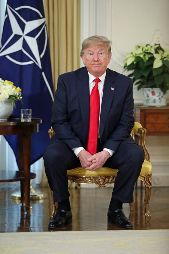 Le président des Etats-Unis Donald Trump en meeting avec le secrétaire général de l'OTAN Jens Stoltenberg à la Winfield House, la résidence de l'ambassadeur américain à Londres, à l'occasion des 70 ans de l'organisation. Le 3 décembre 2019